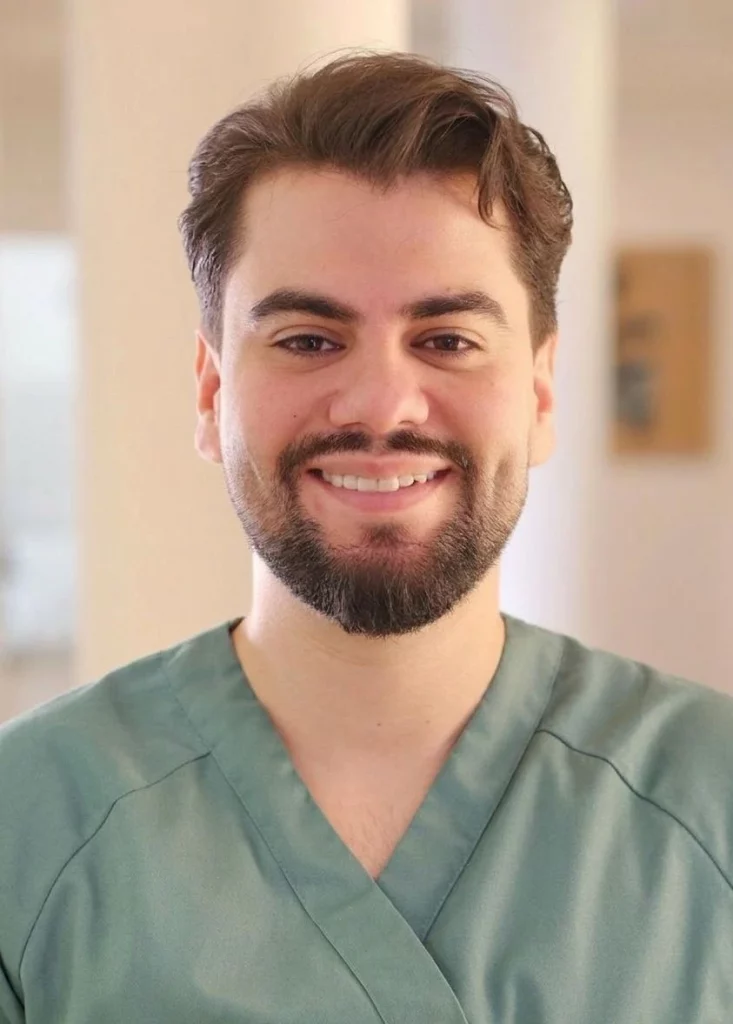 Dr. Med. stom B. Öztürk